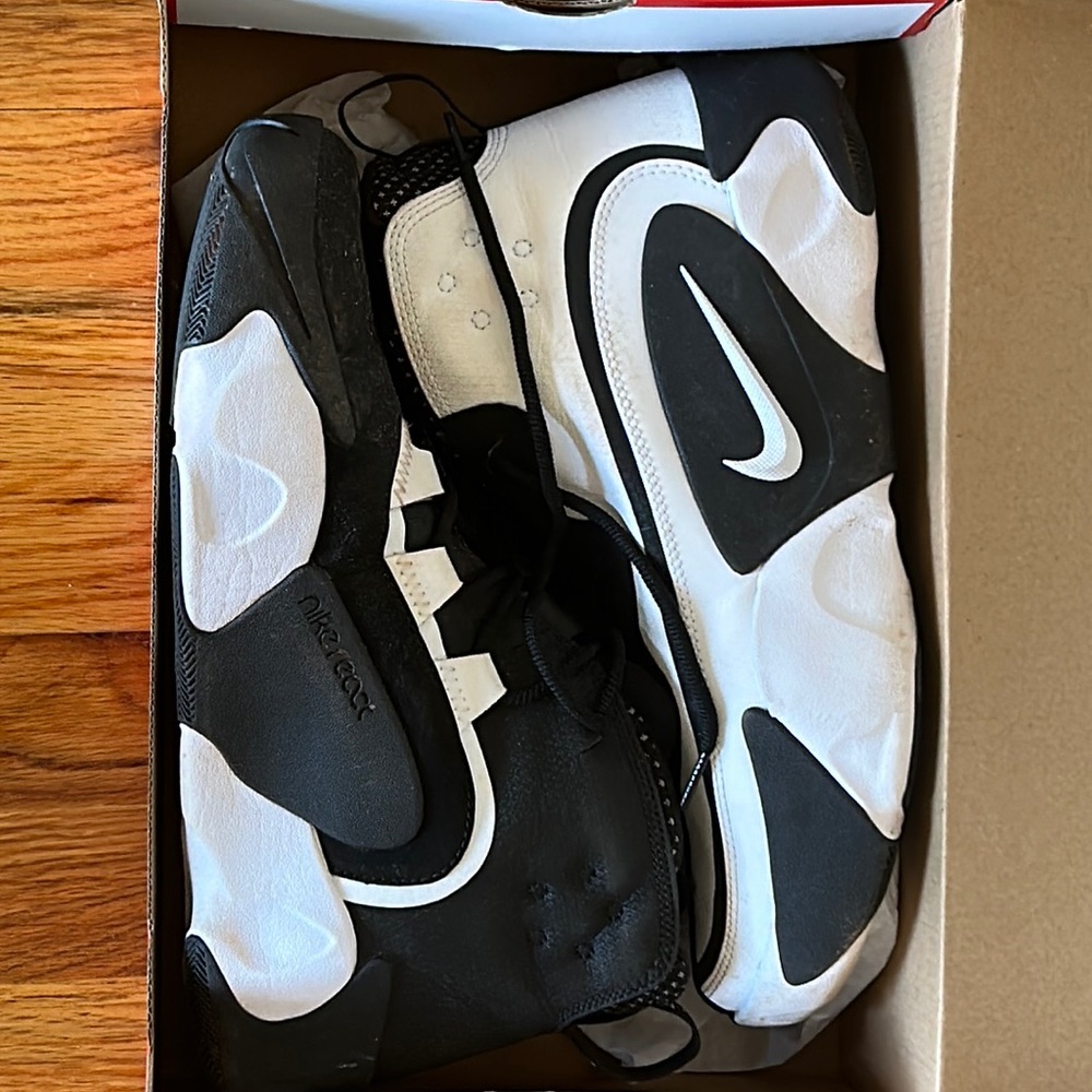 Nike React Frenzy (Black and White)
